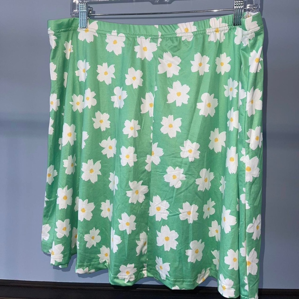 Shein 2 Piece Set - Picture 4 of 7